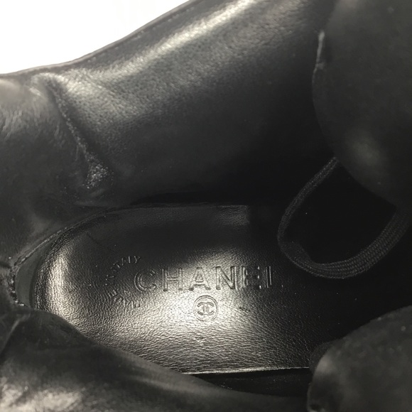 {Chanel} Leather Perforated Hi Top Sneaker Size 39 - Picture 12 of 15